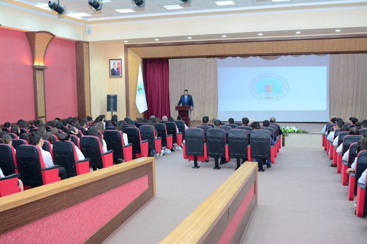 Naxçıvan Dövlət Universitetinə yüksək balla qəbul olan tələbələrlə görüş keçirilib<font color=red> - FOTOLAR</font>