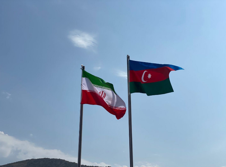 Şərqi Zəngəzur iqtisadi rayonu ərazisində İranla dövlət sərhədində Ağbənd avtomobil yolu körpüsünün təməli qoyulub<font color=red> - FOTOLAR</font>