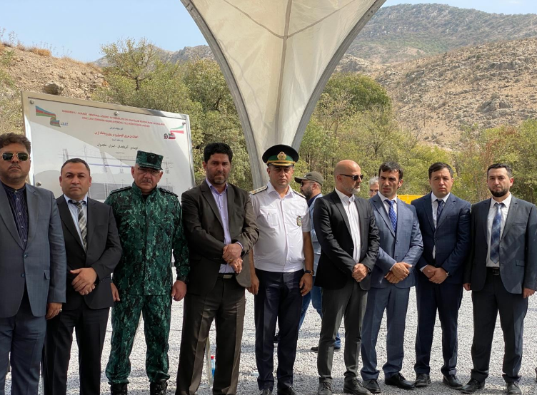 Şərqi Zəngəzur iqtisadi rayonu ərazisində İranla dövlət sərhədində Ağbənd avtomobil yolu körpüsünün təməli qoyulub<font color=red> - FOTOLAR</font>