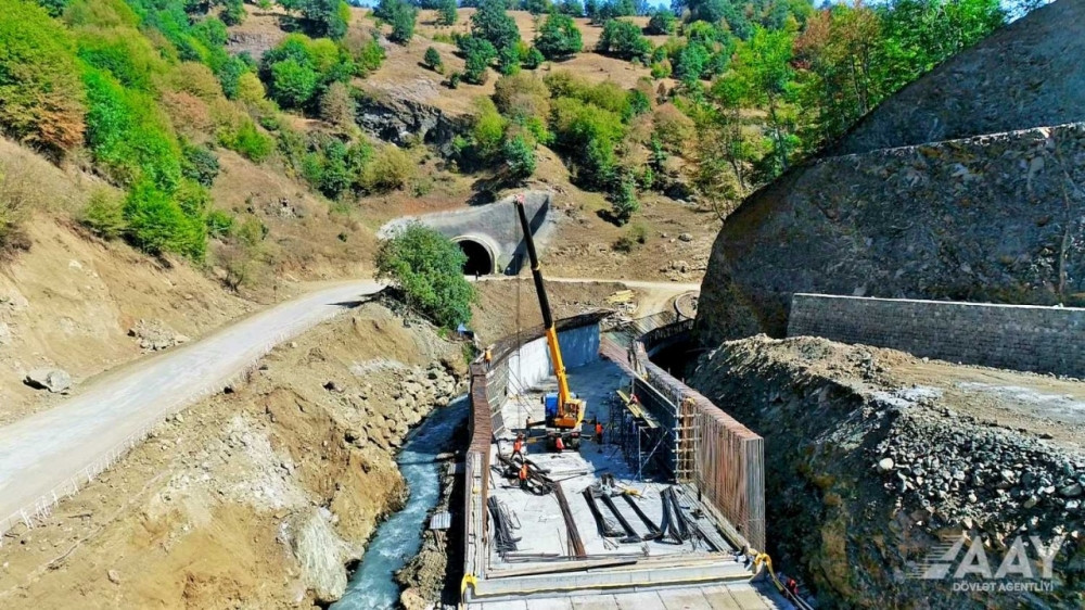 Toğanalı-Kəlbəcər-İstisu yolunun və Murovdağ tunelinin inşası davam etdirilir<font color=red> - FOTOLAR</font>