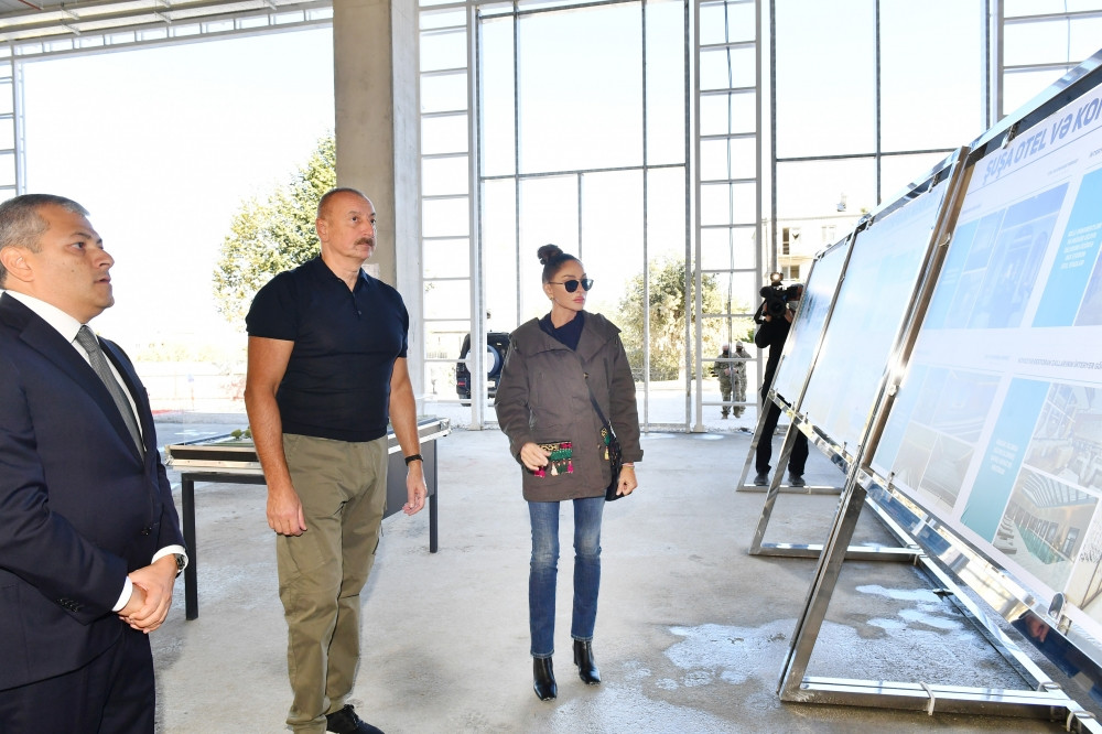 Prezident İlham Əliyev və birinci xanım Mehriban Əliyeva Şuşa şəhərində hotel və konfrans mərkəzində aparılan tikinti işləri ilə tanış olublar<font color=red> - FOTOLAR</font>