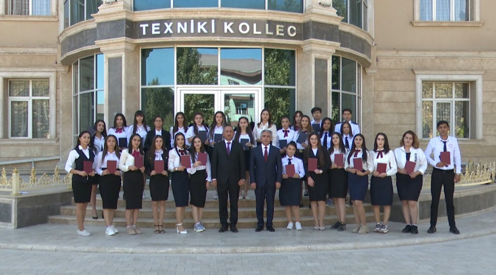 Naxçıvan Dövlət Texniki Kollecində məzun və tələbələrlə  görüş keçirilib<font color=red> - FOTOLAR</font>