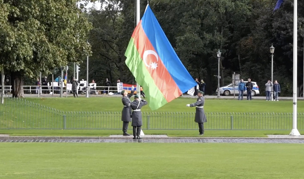 Azərbaycan səfiri etimadnaməsini Almaniya Prezidentinə təqdim edib<font color=red> - FOTOLAR</font>