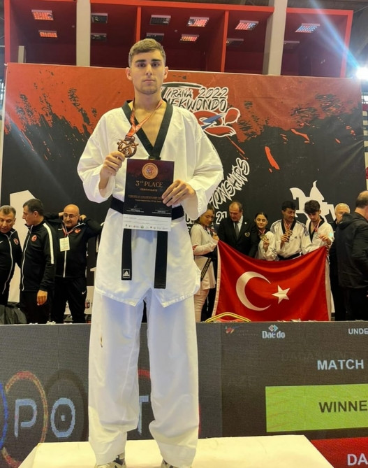 Azərbaycan taekvondoçusu Avropa çempionu olub<font color=red> - FOTOLAR</font>