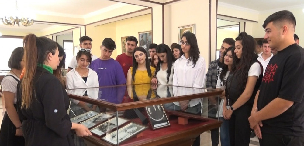 Gənclər Şərurda tarixi abidə və muzeyləri ziyarət ediblər<font color=red> - FOTOLAR</font>