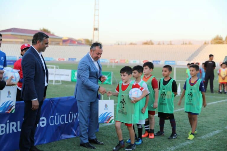 Naxçıvanda “Kütləvi futbol həftəsi” layihəsi həyata keçirilib <font color=red> - FOTOLAR</font>