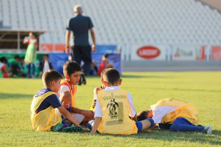 Naxçıvanda “Kütləvi futbol həftəsi” layihəsi həyata keçirilib <font color=red> - FOTOLAR</font>