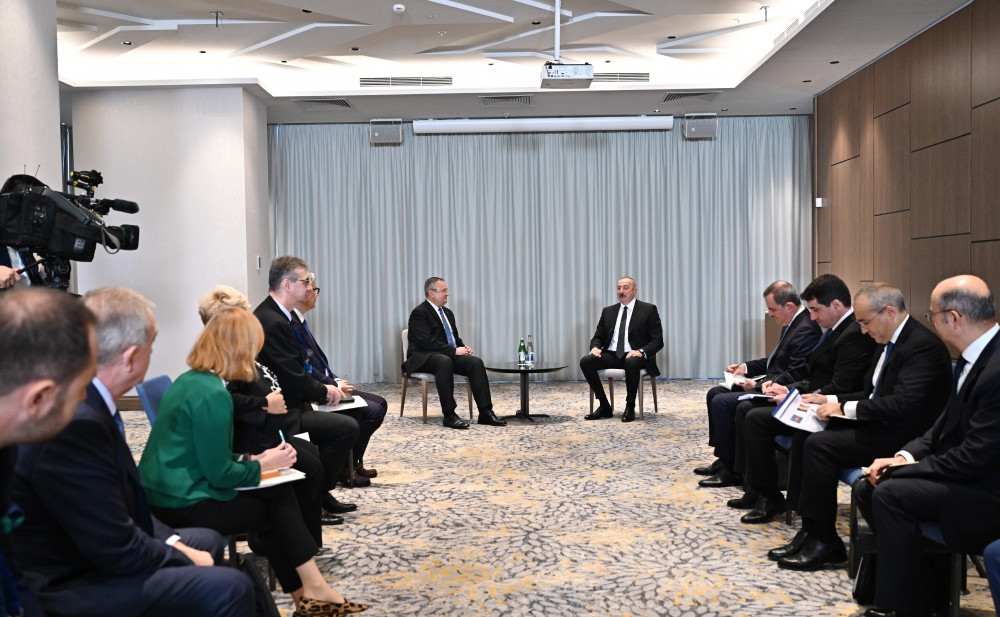 Prezident İlham Əliyev Sofiyada Rumıniyanın Baş naziri ilə görüşüb<font color='red'> - YENİLƏNİB</font><font color=red> - FOTOLAR</font>