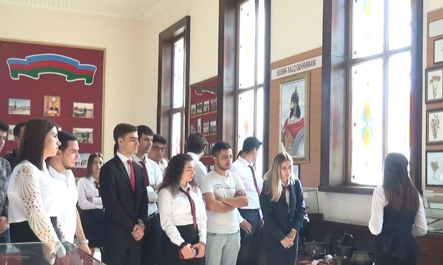 Əcnəbi tələbələr Babək rayonuna ekskursiya ediblər<font color=red> - FOTOLAR</font>