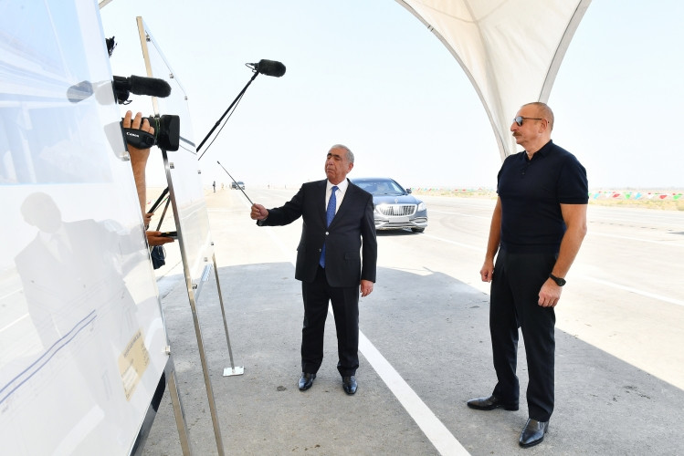 Prezident İlham Əliyev Bərdə-Ağdam avtomobil yolunda görülən işlərlə tanış olub<font color='red'> - YENİLƏNİB</font><font color=red> - FOTOLAR</font>