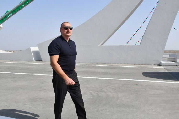 Prezident İlham Əliyev Bərdə-Ağdam avtomobil yolunda görülən işlərlə tanış olub<font color='red'> - YENİLƏNİB</font><font color=red> - FOTOLAR</font>