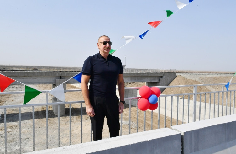 Prezident İlham Əliyev Bərdə-Ağdam avtomobil yolunda görülən işlərlə tanış olub<font color='red'> - YENİLƏNİB</font><font color=red> - FOTOLAR</font>