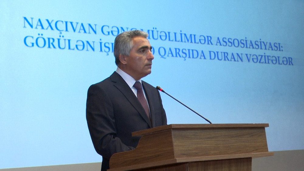 Gənc Müəllimlər Assosiasiyasının hesabat tədbiri keçirilib<font color=red> - FOTOLAR</font>