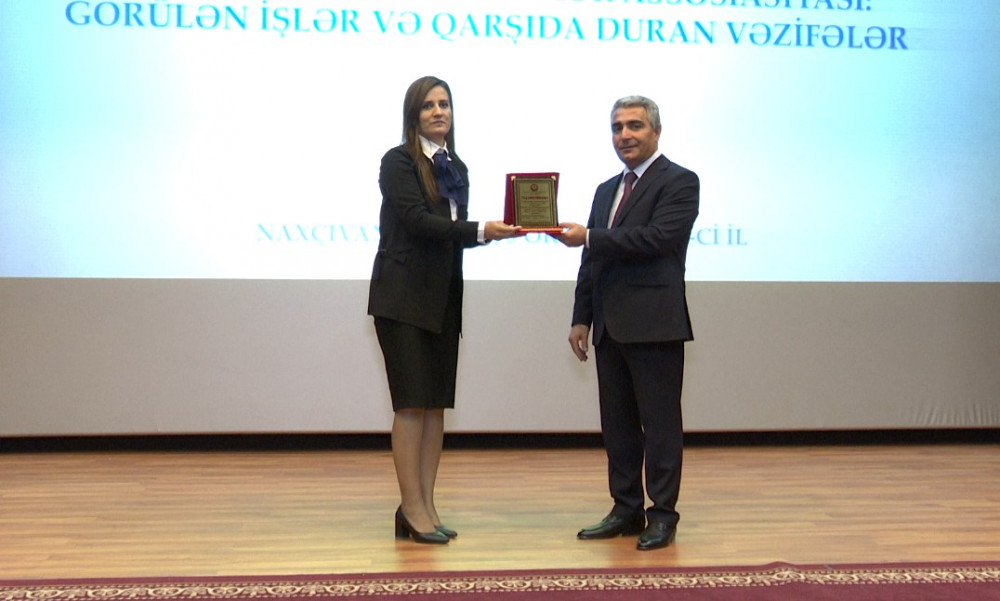 Gənc Müəllimlər Assosiasiyasının hesabat tədbiri keçirilib<font color=red> - FOTOLAR</font>