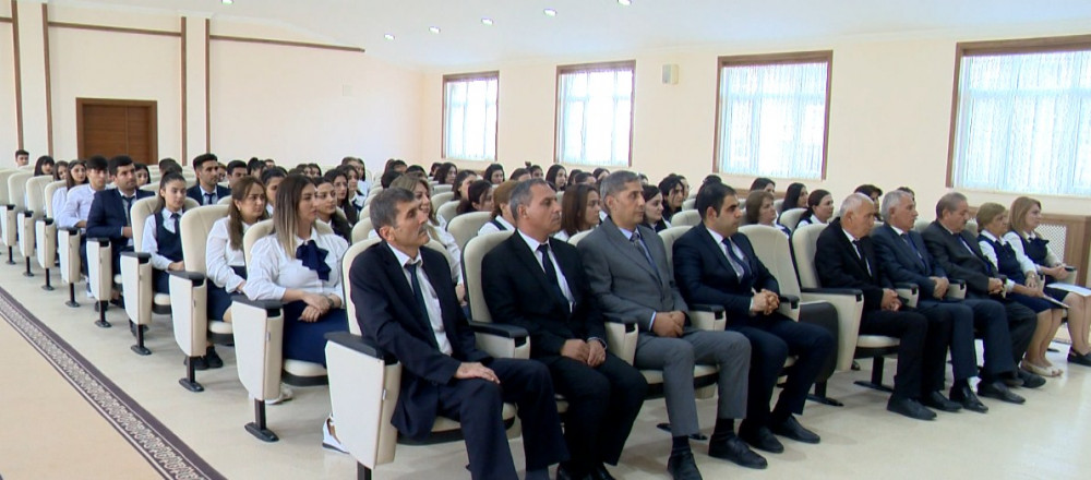 Naxçıvanda ali və orta ixtisas təhsili müəssisələrində Beynəlxalq Müəllimlər Günü qeyd edilib<font color=red> - FOTOLAR</font>