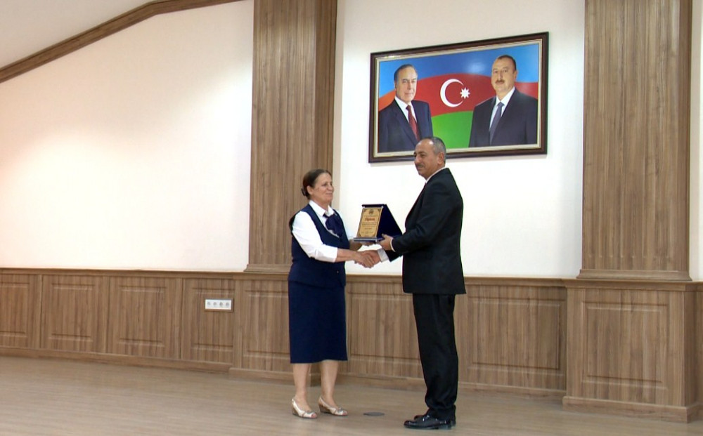 Naxçıvanda ali və orta ixtisas təhsili müəssisələrində Beynəlxalq Müəllimlər Günü qeyd edilib<font color=red> - FOTOLAR</font>