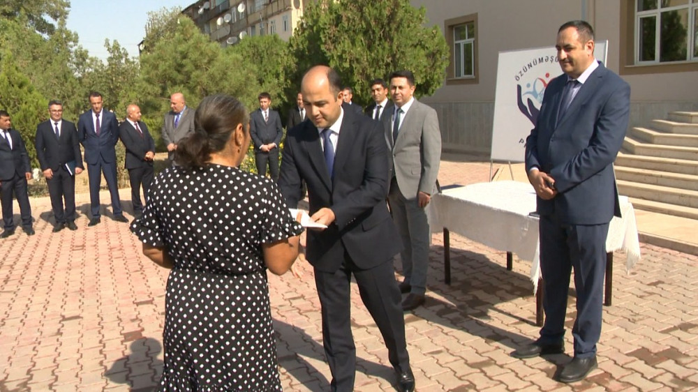 Muxtar respublikada daha 39 ailənin özünüməşğulluğu təmin olunub<font color=red> - FOTOLAR</font>