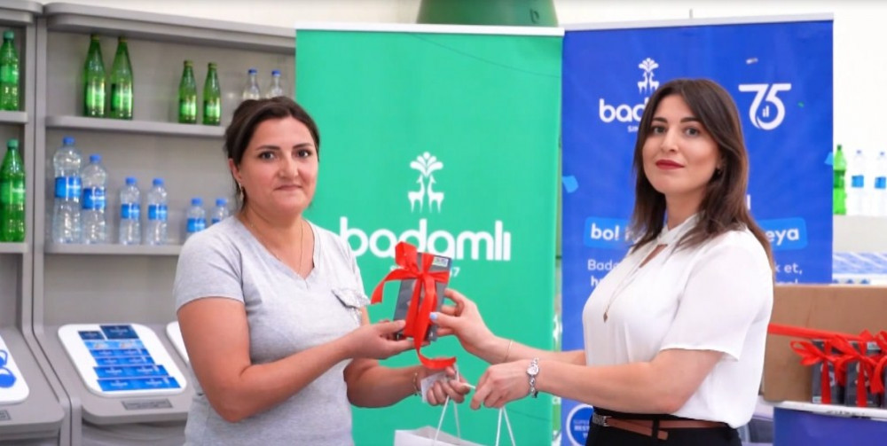 “Badamlı”nın 75 illik yubileyi münasibətilə təşkil etdiyi stimullaşdırıcı lotereyanın 5-ci tirajının qalibləri müəyyən olunub<font color=red> - FOTOLAR</font>