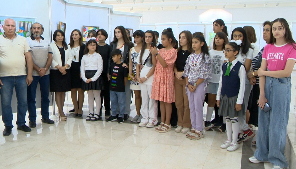 Bəhruz Kəngərli adına Sərgi Salonunda “Bizi qovuşduran rənglər” sərgisi  keçirilib<font color=red> - FOTOLAR</font>