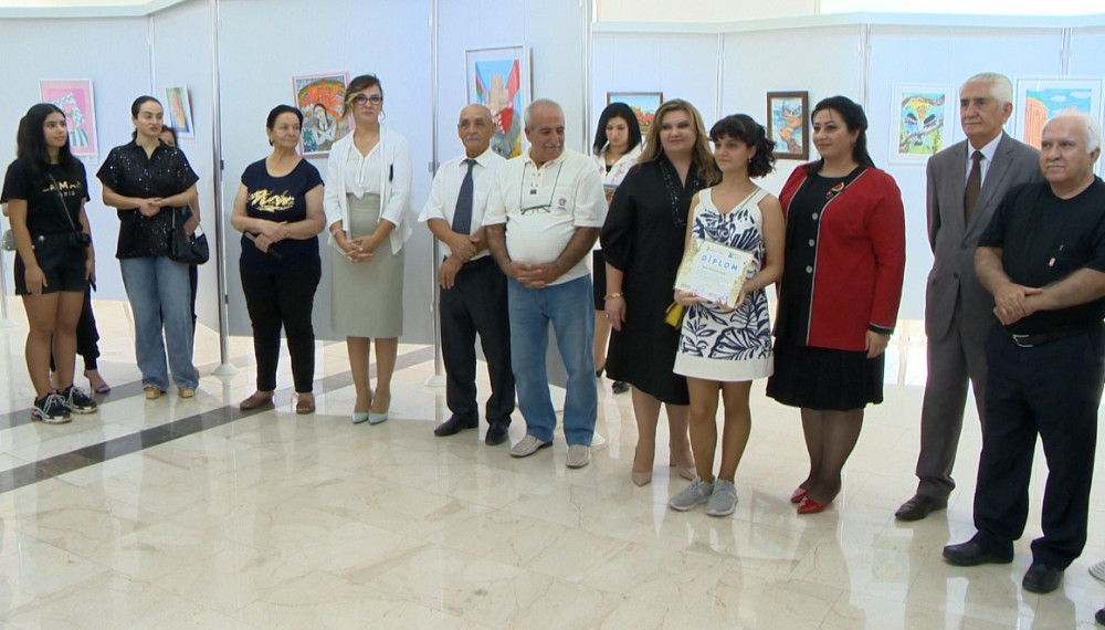 Bəhruz Kəngərli adına Sərgi Salonunda “Bizi qovuşduran rənglər” sərgisi  keçirilib<font color=red> - FOTOLAR</font>