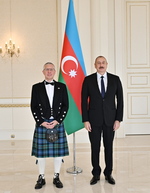 Prezident Britaniyanın yeni səfirinin etimadnaməsini qəbul edib<font color='red'> - YENİLƏNİB</font><font color=red> - FOTOLAR</font>