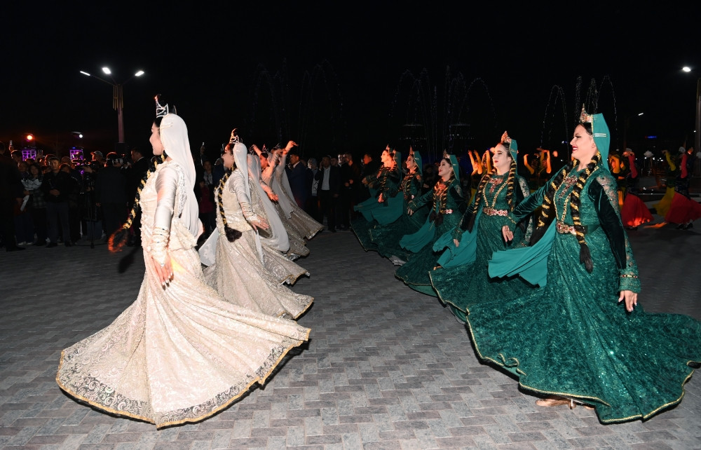 Bişkekdə Qırğızıstan-Azərbaycan Dostluq Parkı açılıb<font color='red'> - YENİLƏNİB</font><font color=red> - FOTOLAR</font>