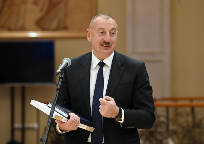 Qırğızıstan Prezidenti Sadır Japarovun adından Azərbaycan Prezidenti İlham Əliyevin şərəfinə rəsmi qəbul təşkil edilib<font color='red'> - YENİLƏNİB</font><font color=red> - FOTOLAR</font>