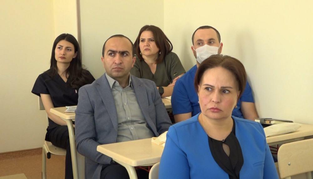 Naxçıvanda tibbin aktual mövzularını əhatə edən növbəti konfrans keçirilib<font color=red> - FOTOLAR</font>