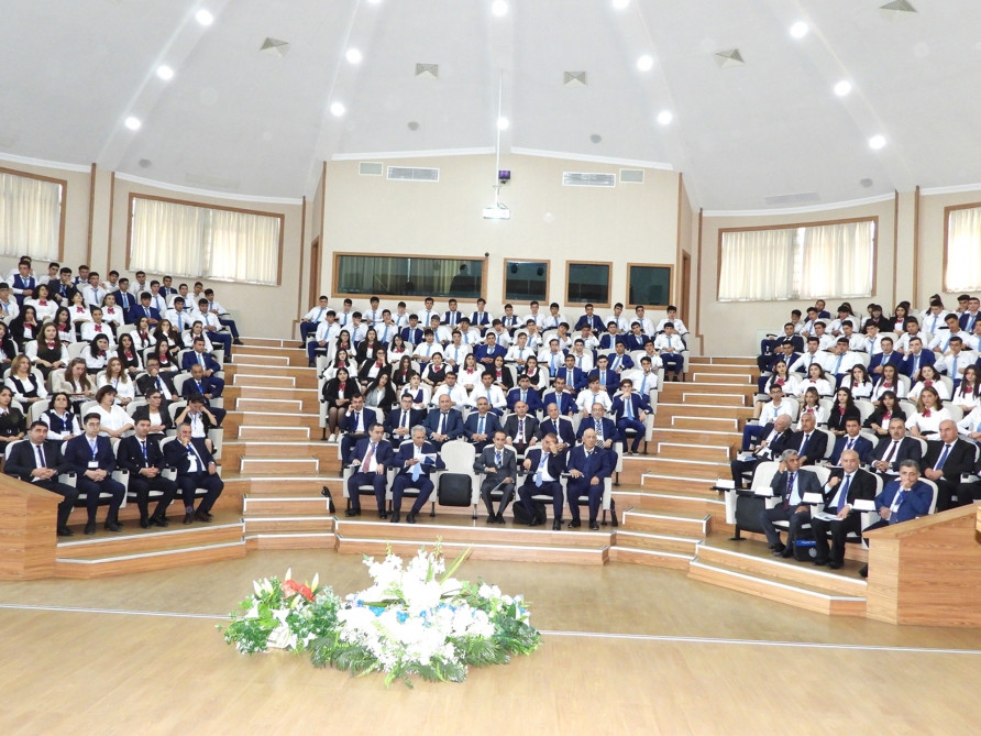 “Naxçıvan” Universitetində respublika konfransı keçirilib<font color=red> - FOTOLAR</font>
