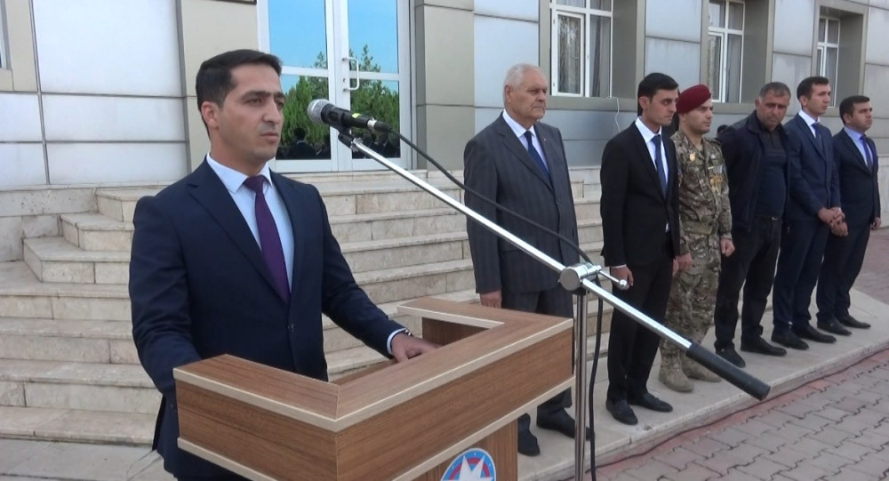 Çağırışçılar hərbi xidmətə yola salınıblar<font color=red> - FOTOLAR</font>