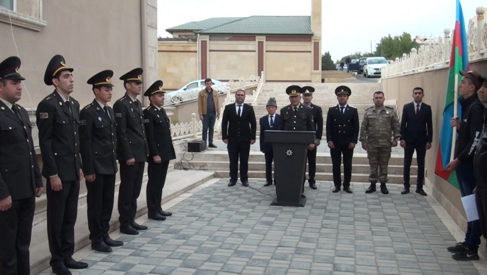 Çağırışçılar hərbi xidmətə yola salınıblar<font color=red> - FOTOLAR</font>