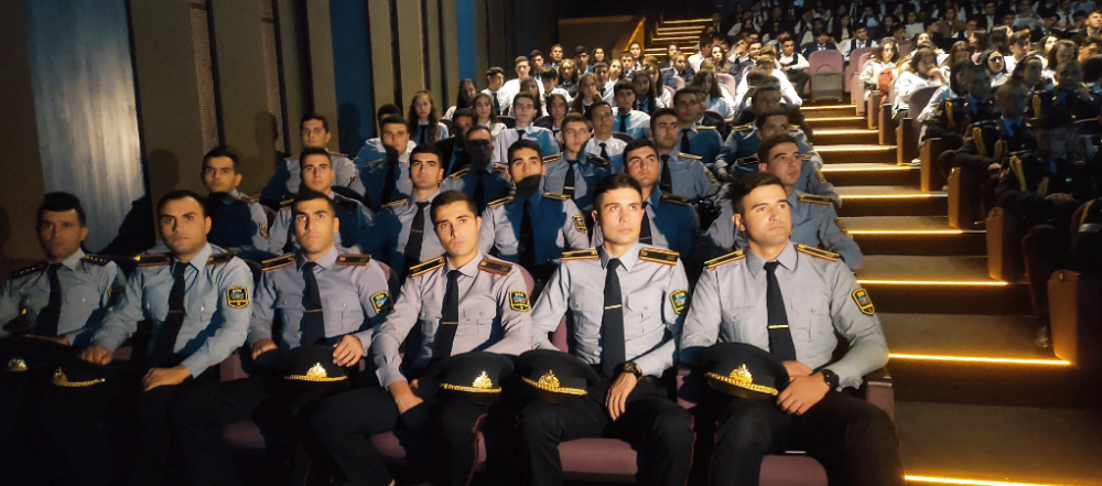 Gənclər “Görünməyən qəhrəmanlar - Bizim torpaq” sənədli filmini izləyiblər<font color=red> - FOTOLAR</font>
