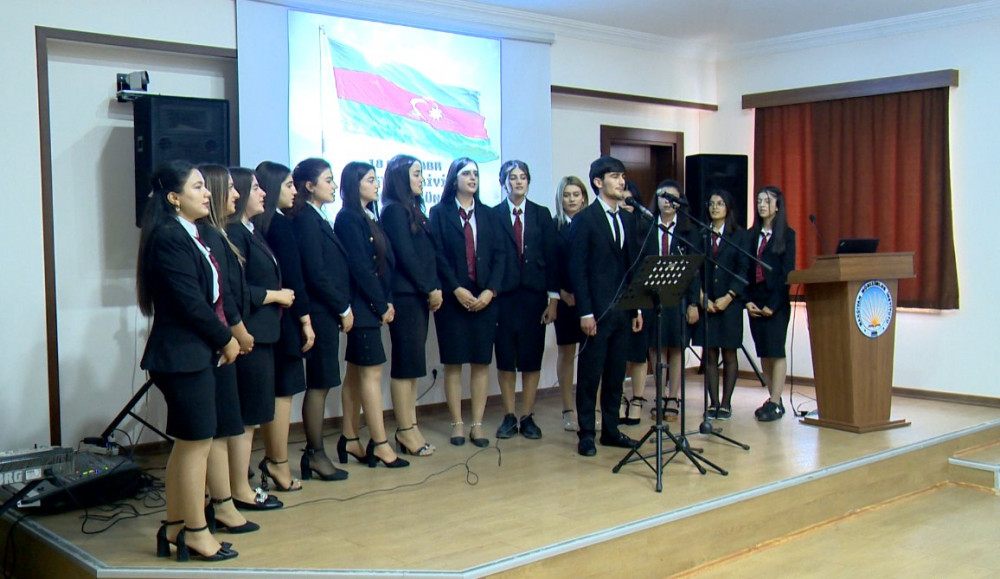 Naxçıvan Müəllimlər İnstitutunda 18 Oktyabr - Müstəqilliyin Bərpası Günü münasibətilə tədbir keçirilib<font color=red> - FOTOLAR</font>