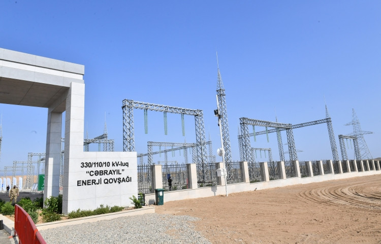 Prezident İlham Əliyev 330/110 kilovoltluq “Cəbrayıl” Qovşaq Yarımstansiyasında tikinti işlərinin gedişi ilə tanış olub<font color='red'> - YENİLƏNİB</font><font color=red> - FOTOLAR</font>