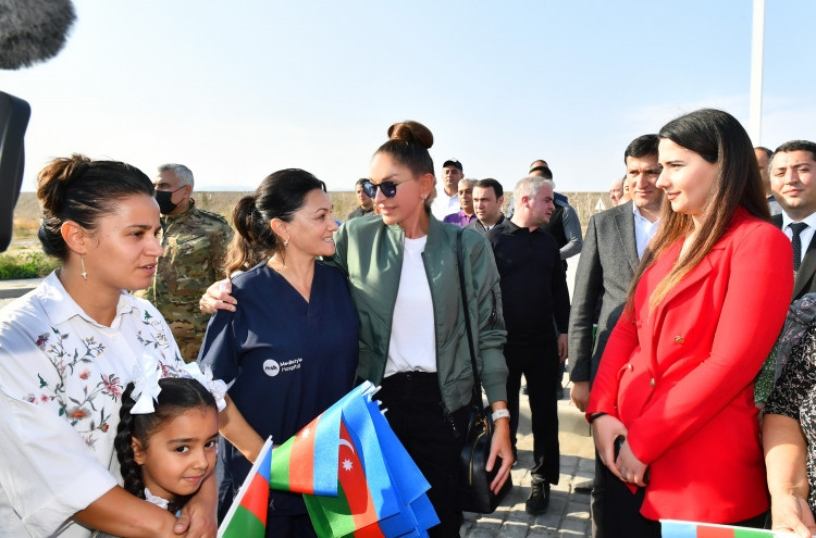 Prezident İlham Əliyev və birinci xanım Mehriban Əliyeva Zəngilanın Ağalı kəndində sakinlərlə görüşüblər<font color='red'> - YENİLƏNİB</font><font color=red> - FOTOLAR</font>