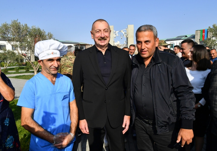 Prezident İlham Əliyev və birinci xanım Mehriban Əliyeva Zəngilanın Ağalı kəndində sakinlərlə görüşüblər<font color='red'> - YENİLƏNİB</font><font color=red> - FOTOLAR</font>