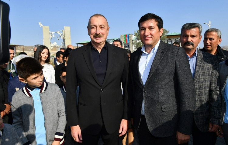 Prezident İlham Əliyev və birinci xanım Mehriban Əliyeva Zəngilanın Ağalı kəndində sakinlərlə görüşüblər<font color='red'> - YENİLƏNİB</font><font color=red> - FOTOLAR</font>