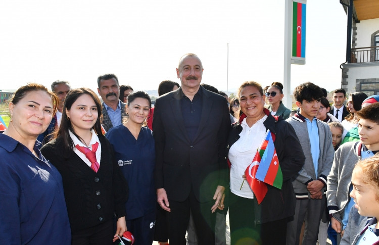Prezident İlham Əliyev və birinci xanım Mehriban Əliyeva Zəngilanın Ağalı kəndində sakinlərlə görüşüblər<font color='red'> - YENİLƏNİB</font><font color=red> - FOTOLAR</font>