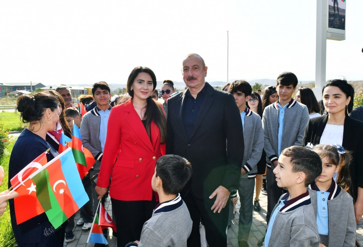 Prezident İlham Əliyev və birinci xanım Mehriban Əliyeva Zəngilanın Ağalı kəndində sakinlərlə görüşüblər<font color='red'> - YENİLƏNİB</font><font color=red> - FOTOLAR</font>