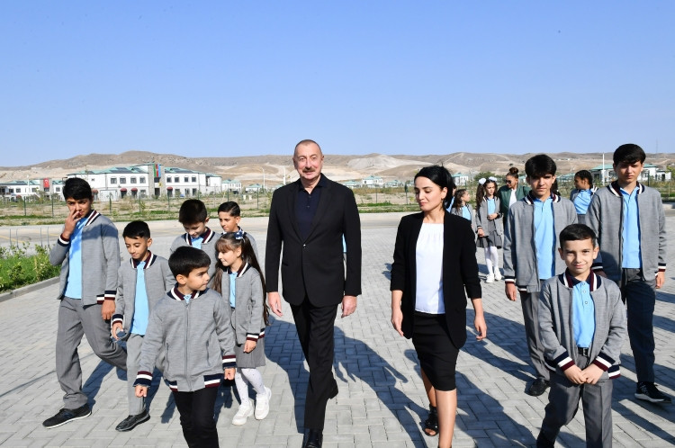 Prezident İlham Əliyev və birinci xanım Mehriban Əliyeva Zəngilanın Ağalı kəndində sakinlərlə görüşüblər<font color='red'> - YENİLƏNİB</font><font color=red> - FOTOLAR</font>
