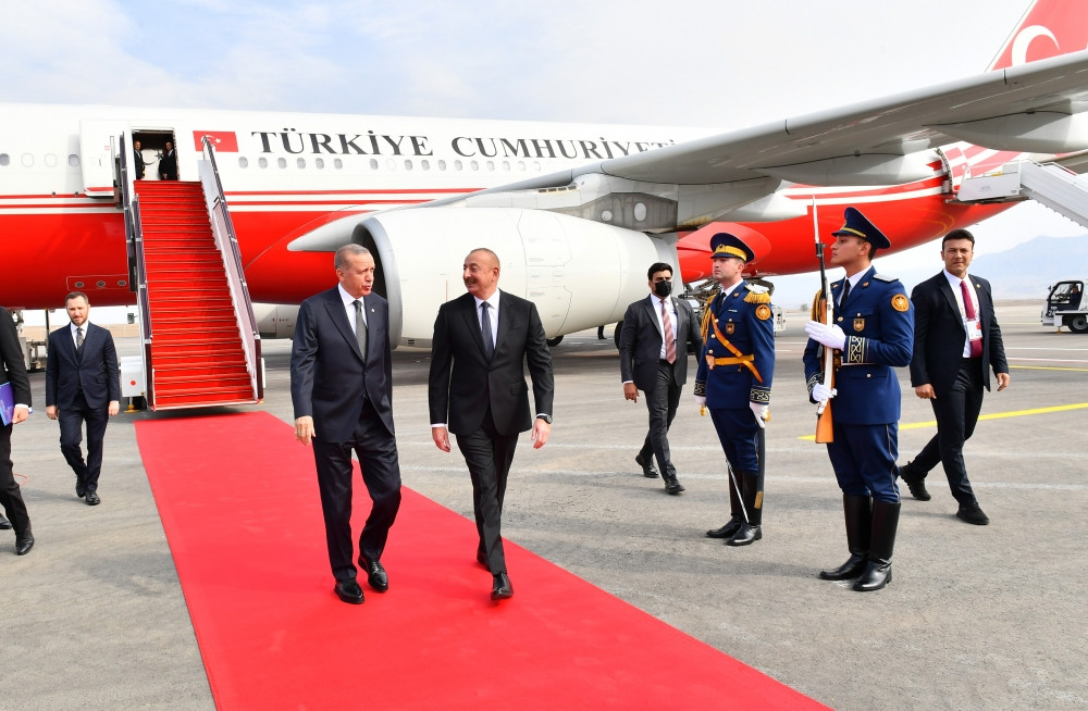 Türkiyə Prezidenti Rəcəb Tayyib Ərdoğan Azərbaycana rəsmi səfərə gəlib<font color='red'> - YENİLƏNİB</font><font color=red> - FOTOLAR</font>