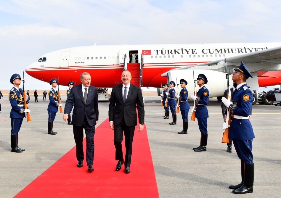 Türkiyə Prezidenti Rəcəb Tayyib Ərdoğan Azərbaycana rəsmi səfərə gəlib<font color='red'> - YENİLƏNİB</font><font color=red> - FOTOLAR</font>