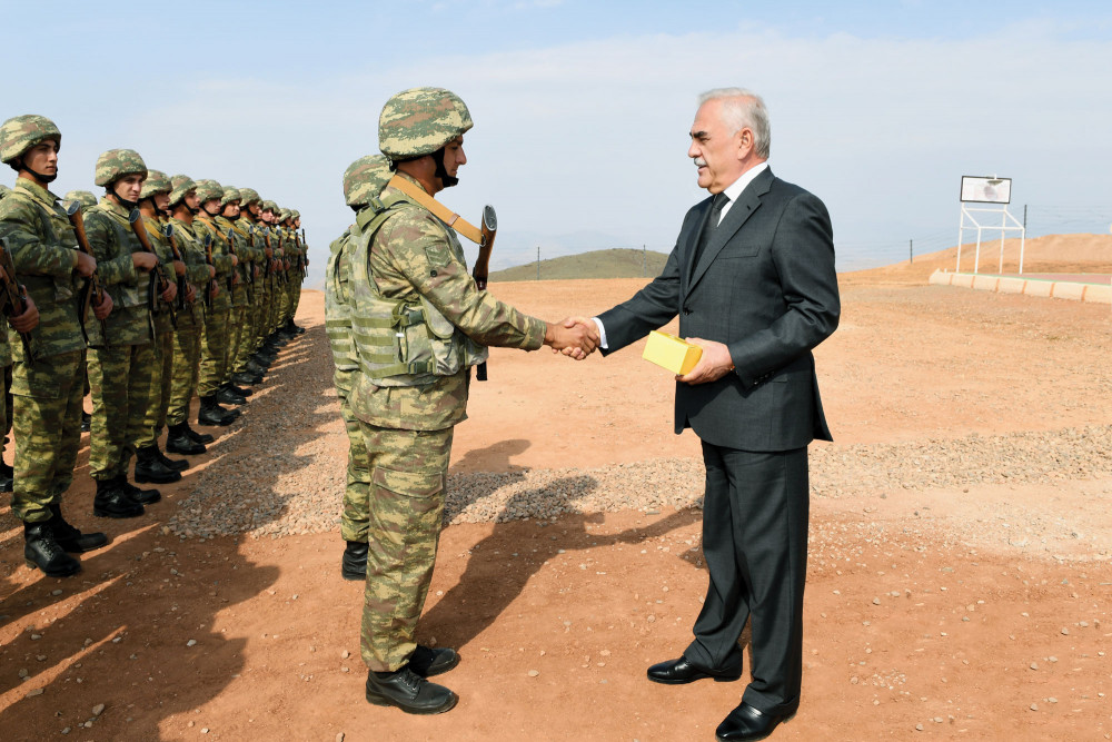 Naxçıvan Muxtar Respublikasının strateji yüksəkliklərində müdafiə istehkamları möhkəmləndirilib<font color=red> - FOTOLAR</font>