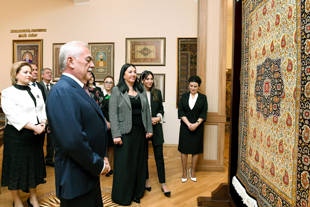 Kamil Əliyev adına Naxçıvan Dövlət Xalça Muzeyinin təqdimatı olub<font color=red> - FOTOLAR</font>