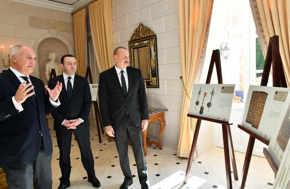 Prezident İlham Əliyev və Gürcüstanın Baş naziri İrakli Qaribaşvili “Qarabağ xanlığının irsi” sərgisi ilə tanış olublar<font color='red'> - YENİLƏNİB</font><font color=red> - FOTOLAR</font>