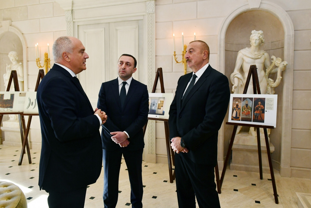 Prezident İlham Əliyev və Gürcüstanın Baş naziri İrakli Qaribaşvili “Qarabağ xanlığının irsi” sərgisi ilə tanış olublar<font color='red'> - YENİLƏNİB</font><font color=red> - FOTOLAR</font>
