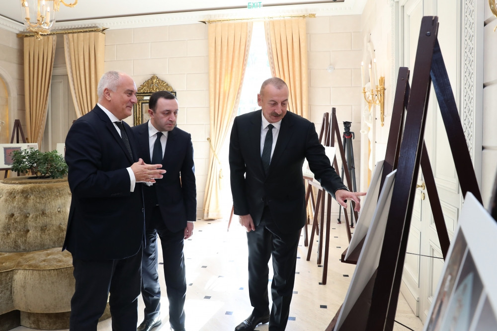 Prezident İlham Əliyev və Gürcüstanın Baş naziri İrakli Qaribaşvili “Qarabağ xanlığının irsi” sərgisi ilə tanış olublar<font color='red'> - YENİLƏNİB</font><font color=red> - FOTOLAR</font>
