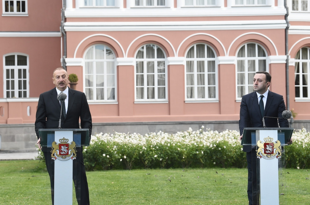 Azərbaycan Prezidenti və Gürcüstanın Baş naziri mətbuata bəyanatlarla çıxış ediblər <font color='red'> - YENİLƏNİB 2</font><font color=red> - FOTOLAR</font>