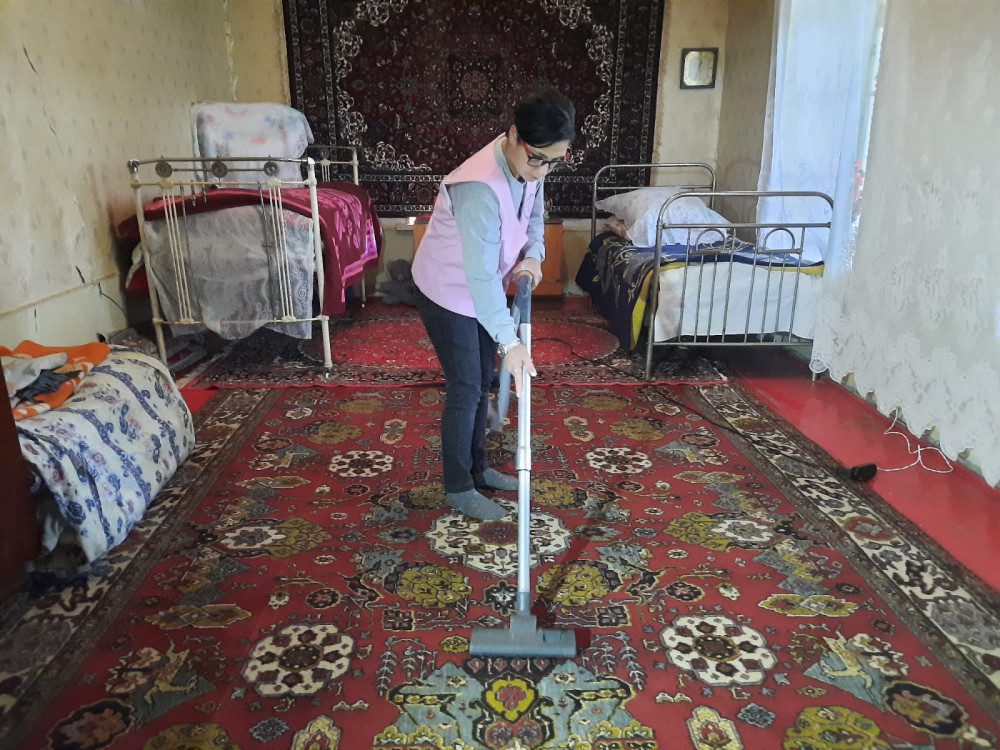 Sosial könüllülərdən tənha ahıllara dəstək  <font color=red> - FOTOLAR</font>