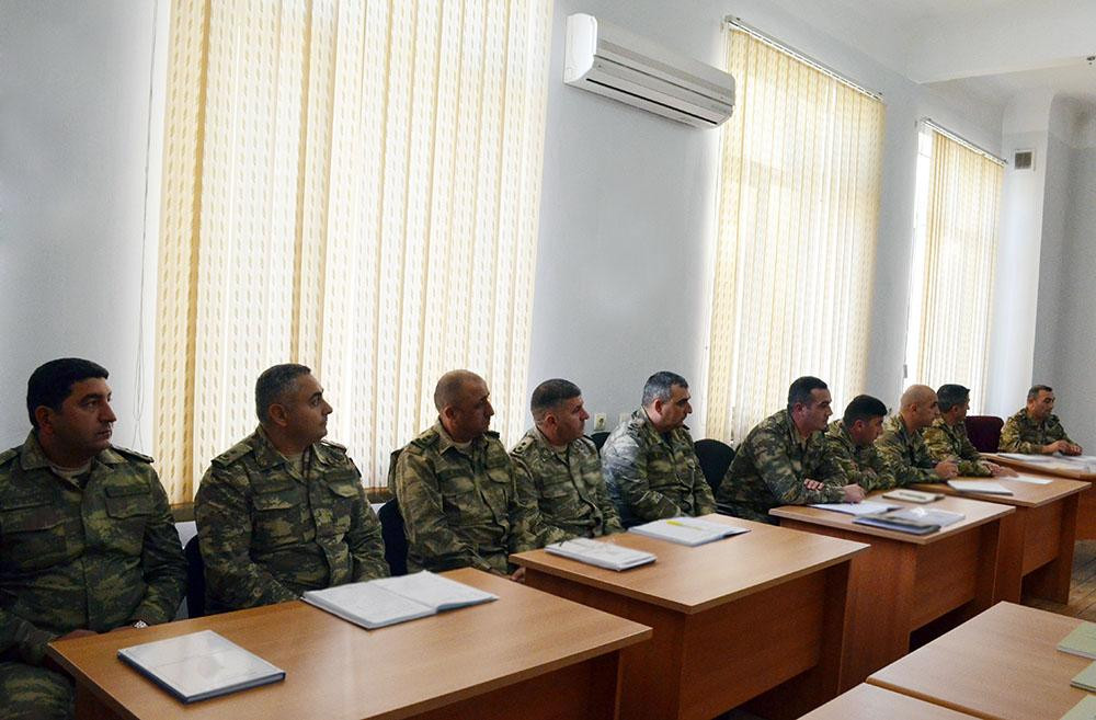 Azərbaycan hərbçilərinin komanda-qərargah təlimi keçirilir<font color=red> - FOTOLAR</font>